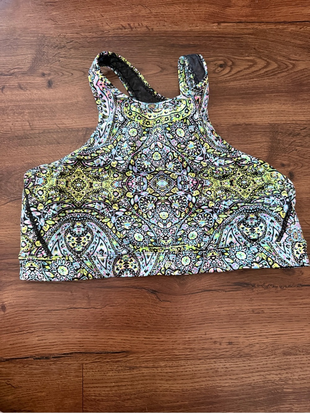 Victoria’s Secret VSX Women’s High Neck Patterned Sports Bra - Multicolor